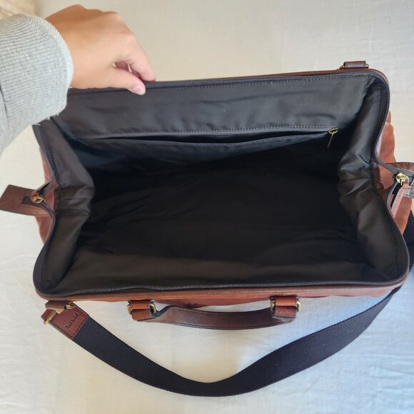 Fossil "Miles" Leather Duffle Bag EUC - Picture 4 of 11